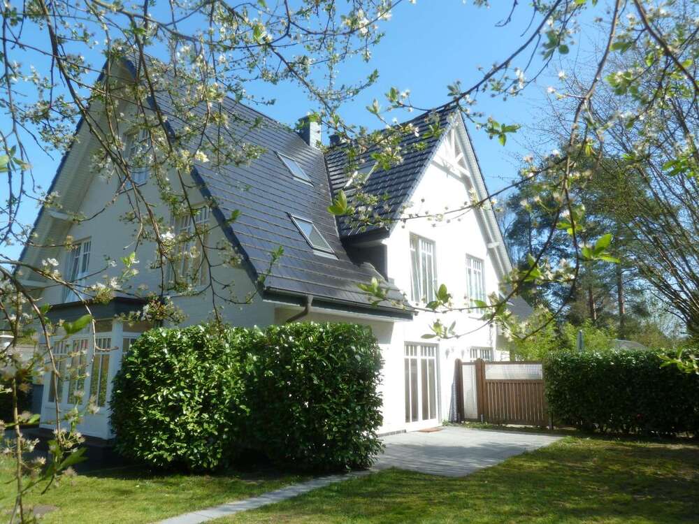 Thumbnail-Haus zum Mieten in Hamburg 3.100,00 € 151 m²