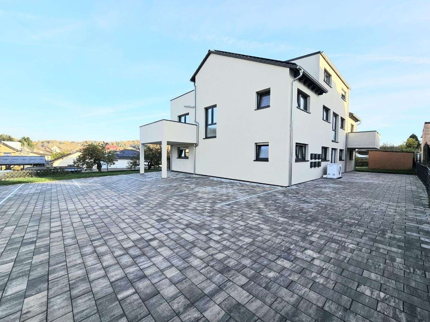 Thumbnail-Haus zum Kaufen in Schönenberg 1.575.500,00 € 461.18 m²