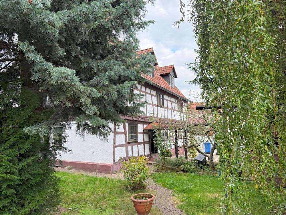 Thumbnail-Haus zum Kaufen in Riedstadt-Wolfskehlen 480.000,00 € 196 m²