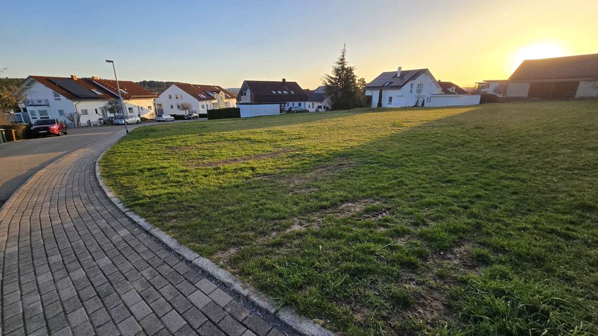 Thumbnail-Grundstück zu verkaufen in Friolzheim 332.160,00 € 519 m²