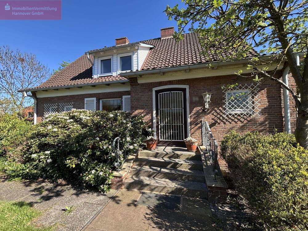 Thumbnail-Haus zum Kaufen in Uetze 340.000,00 € 173 m²