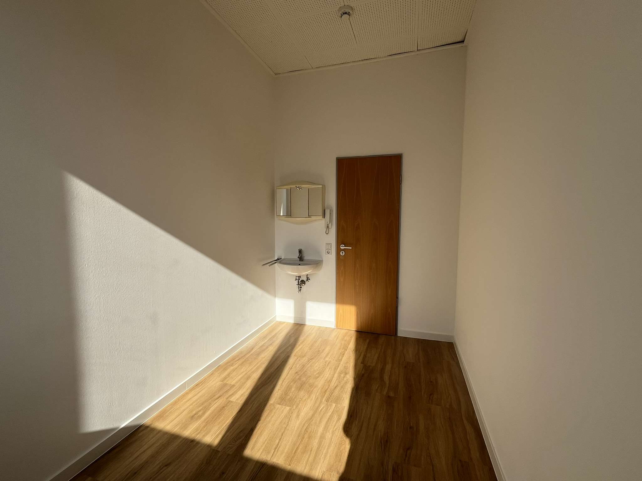 Thumbnail-Wohnung zum Mieten in Reutlingen 180,00 € 9 m²