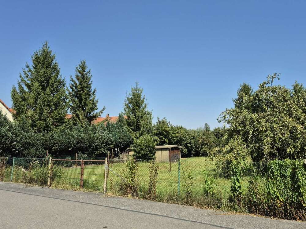Thumbnail-Grundstück zu verkaufen in Caaschwitz 37.000,00 € 756 m²