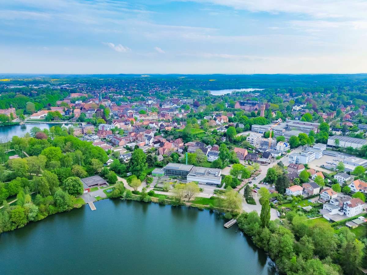 Thumbnail-Wohnung zum Kaufen in Eutin 253.270,00 € 53.32 m²