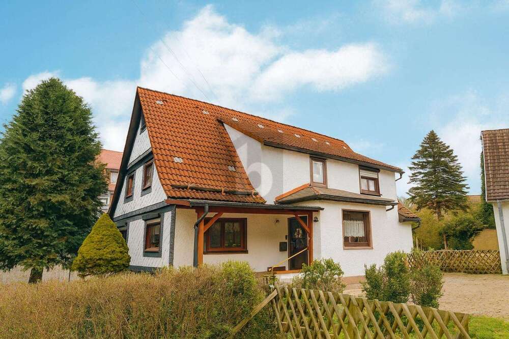Thumbnail-Haus zum Kaufen in Schleusingen 199.000,00 € 165 m²
