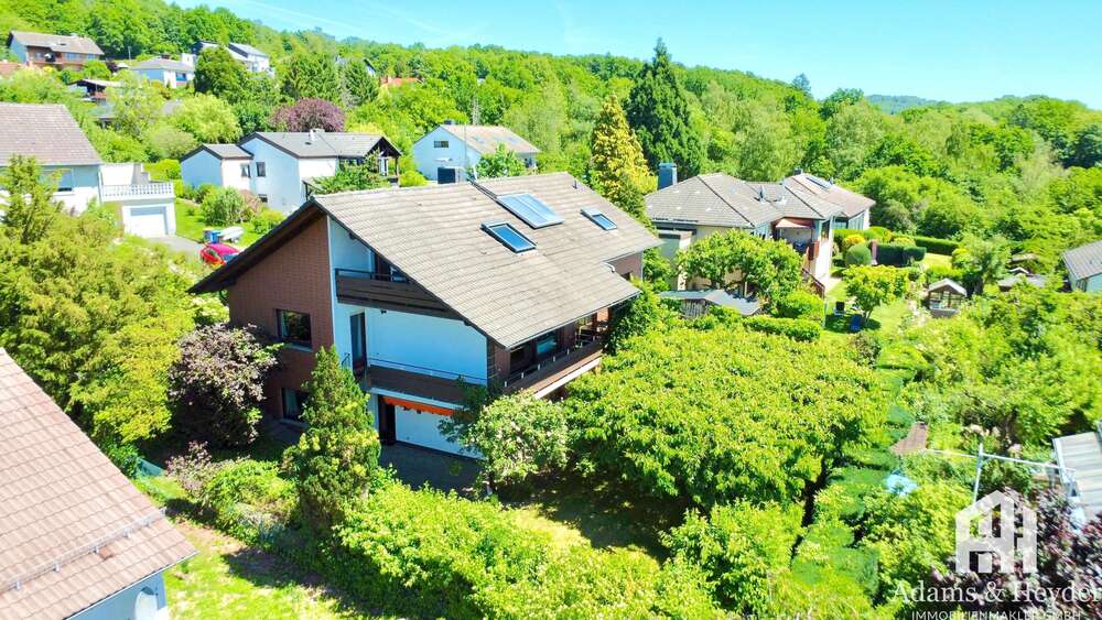 Thumbnail-Haus zum Kaufen in Niedenstein 369.000,00 € 245 m²