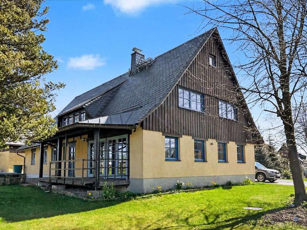 Thumbnail-Haus zum Kaufen in Hermsdorf 439.000,00 € 280 m²