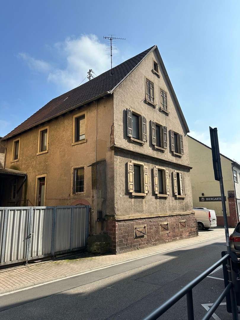 Thumbnail-Haus zum Kaufen in Leimen 230.000,00 € 162 m²