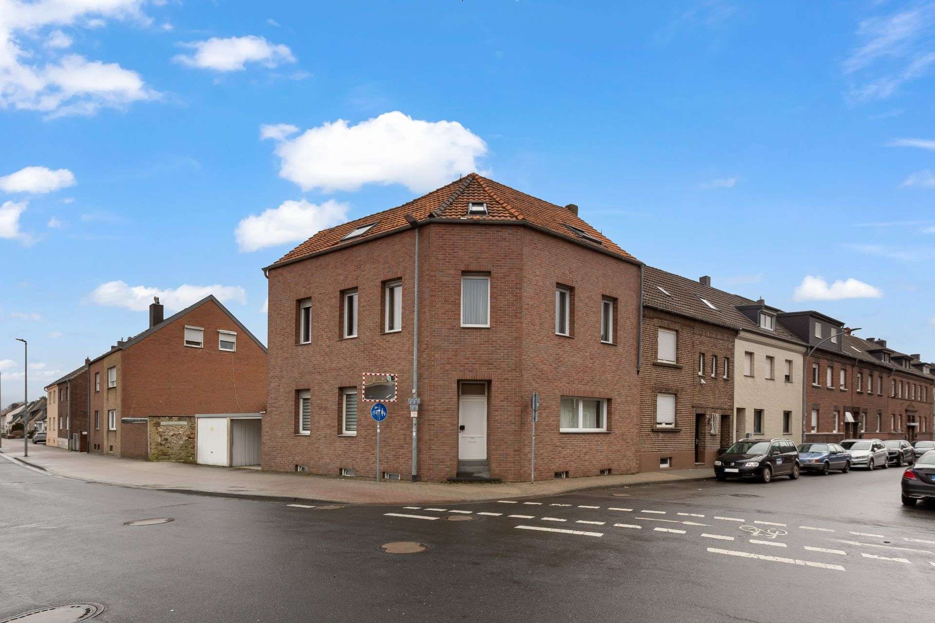 Thumbnail-Haus zum Kaufen in Grevenbroich 450.000,00 € 216 m²