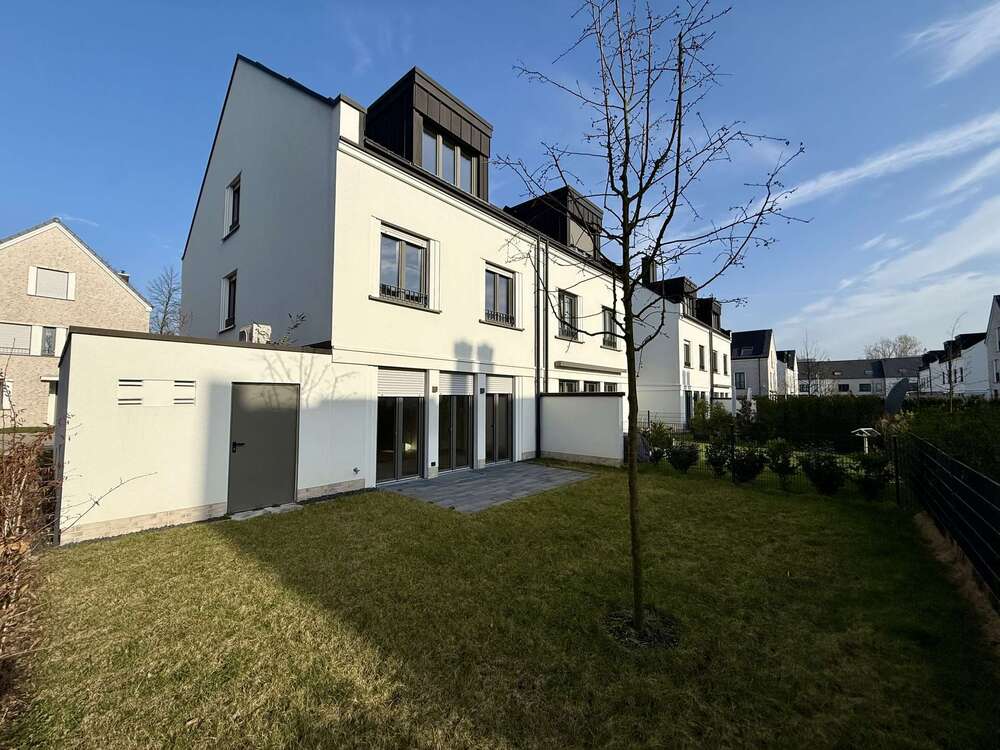 Thumbnail-Haus zum Kaufen in Düsseldorf 1.890.000,00 € 174 m²