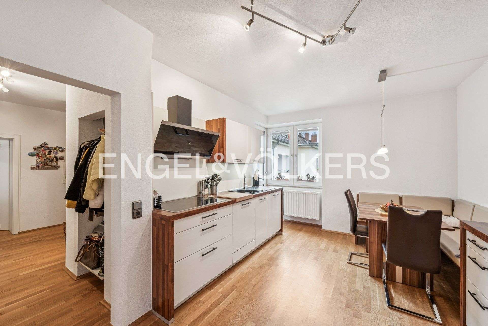 Thumbnail-Wohnung zum Kaufen in Köln - Poll 410.000,00 € 81 m²