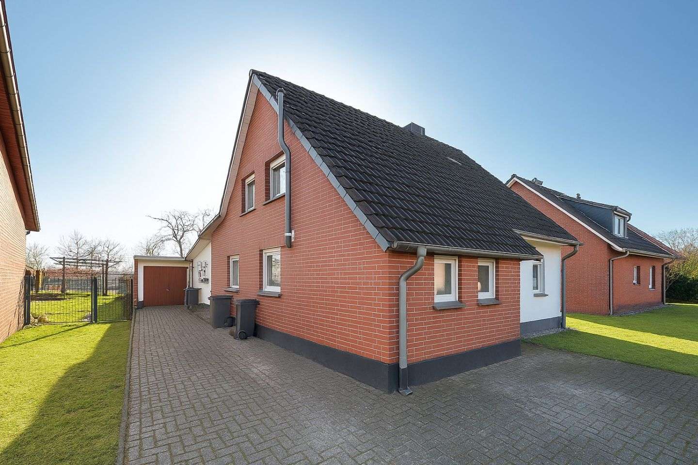 Thumbnail-Haus zum Kaufen in Lübeck 449.000,00 € 232 m²