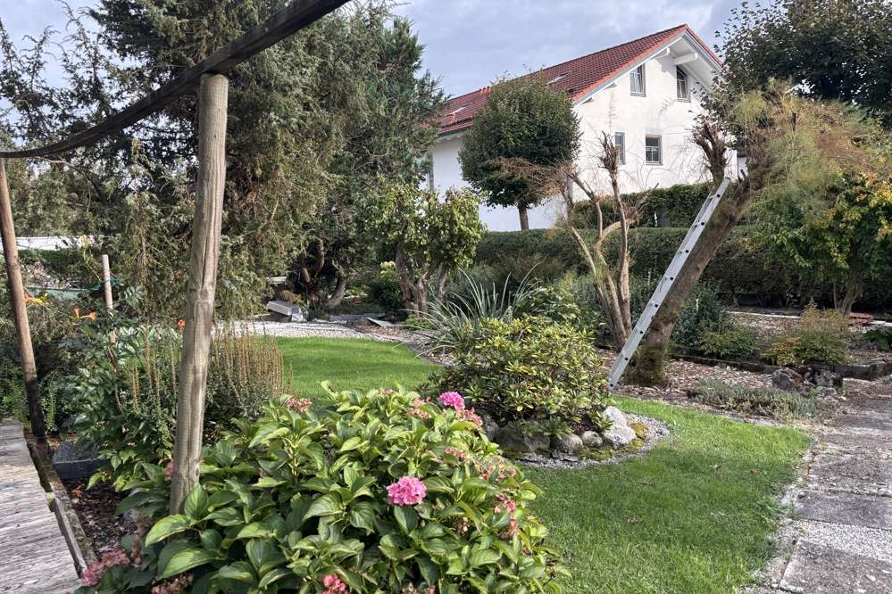 Thumbnail-Grundstück zu verkaufen in Großkarolinenfeld 749.000,00 € 892 m²