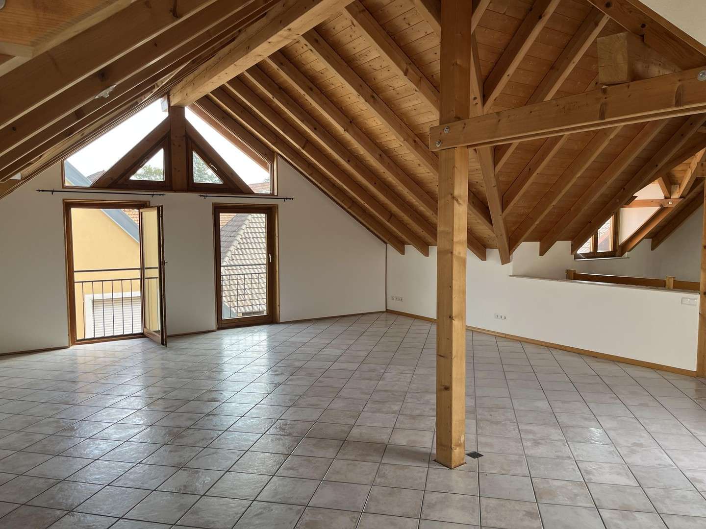 Thumbnail-Wohnung zum Mieten in Norsingen 1.400,00 € 124.77 m²