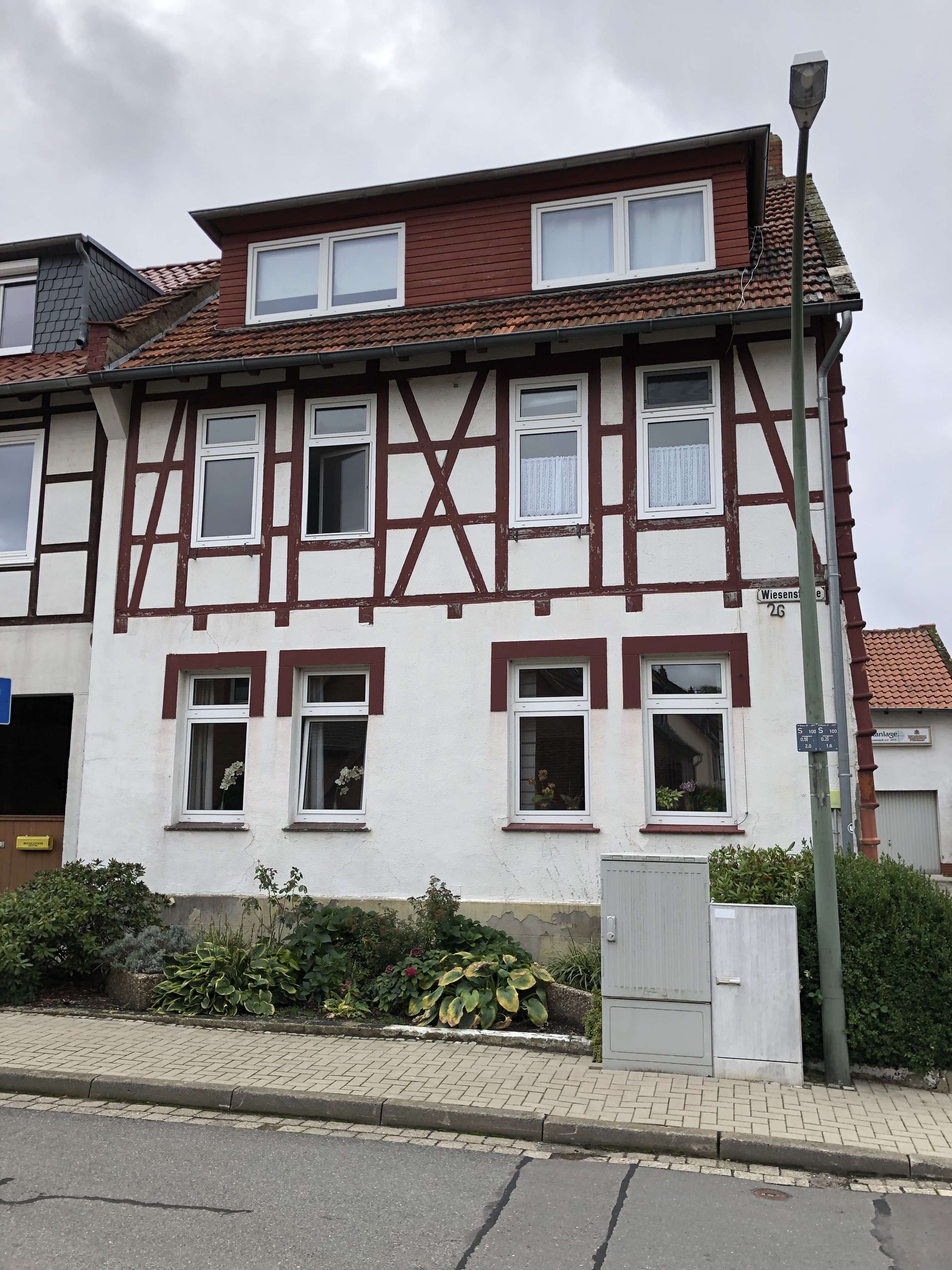 Thumbnail-Haus zum Kaufen in Emmerstedt 199.000,00 € 175 m²