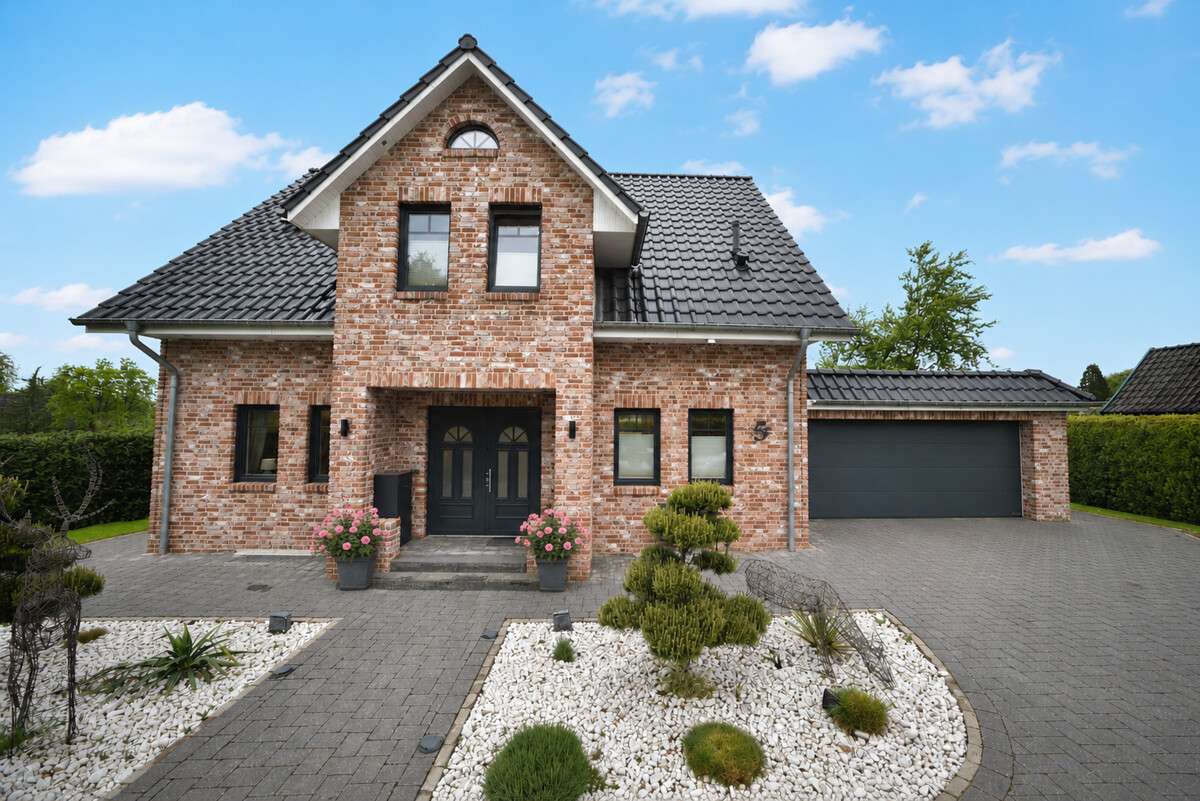 Thumbnail-Haus zum Mieten in Rellingen 4.200,00 € 175.3 m²