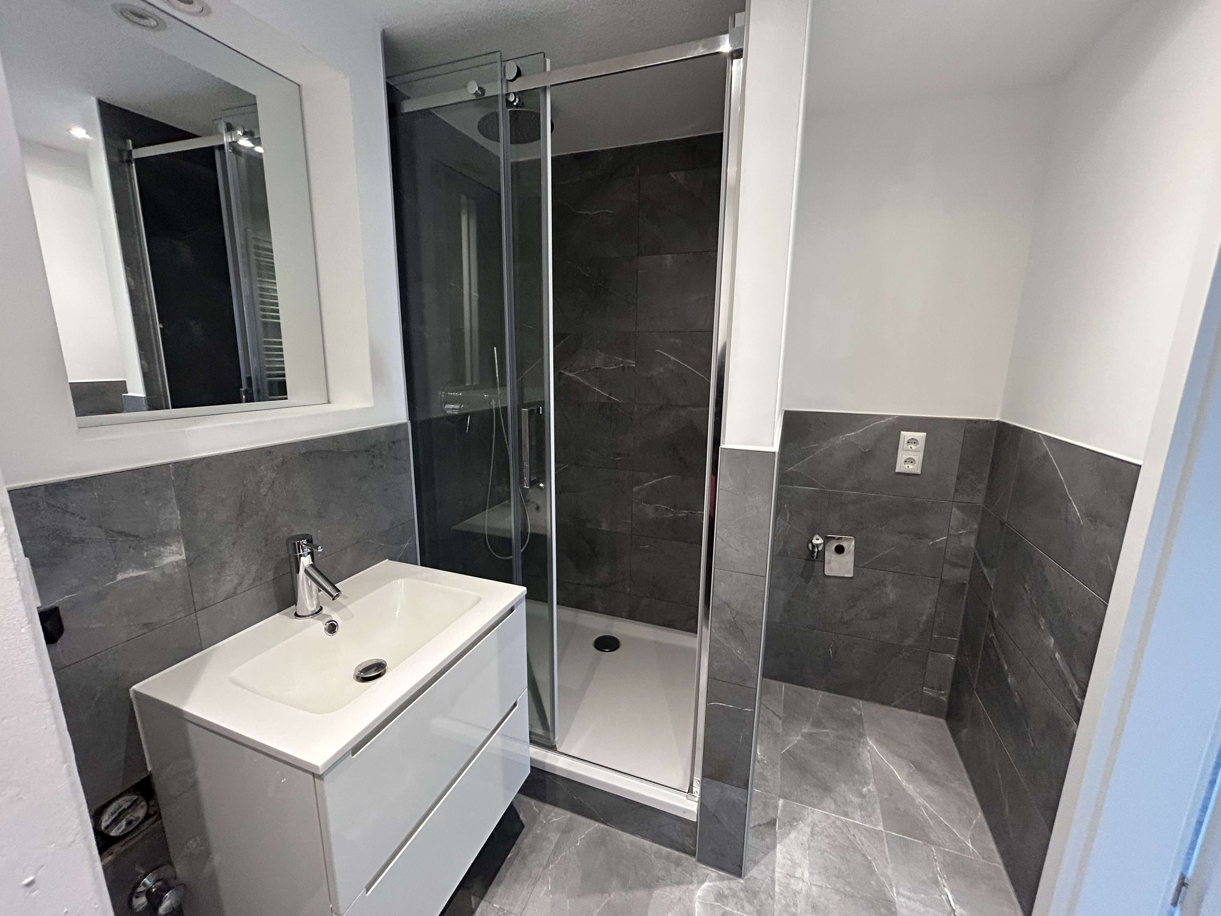 Thumbnail-Wohnung zum Mieten in Zwickau 410,00 € 62.93 m²