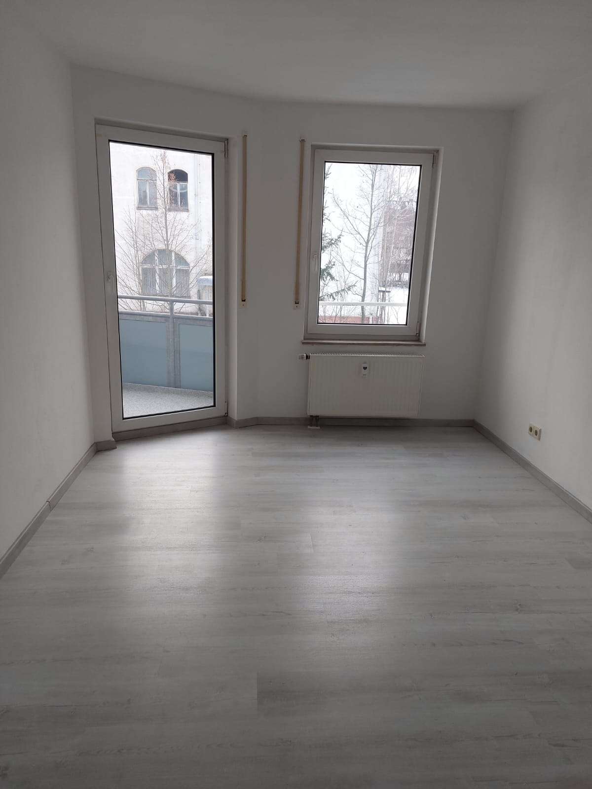 Thumbnail-Wohnung zum Mieten in Jößnitz 250,00 € 49.47 m²