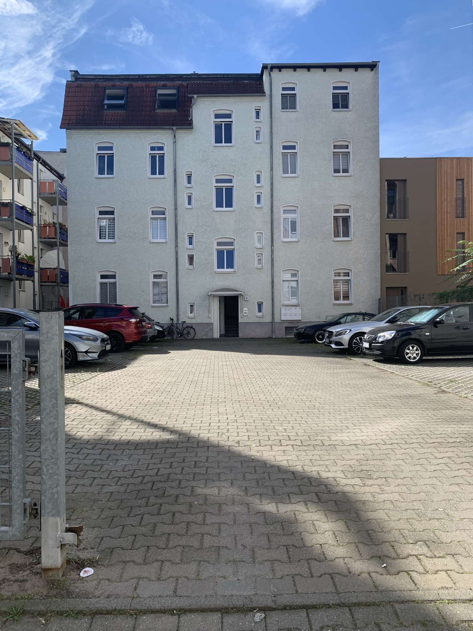 Thumbnail-Wohnung zum Mieten in Halle 450,00 € 66 m²