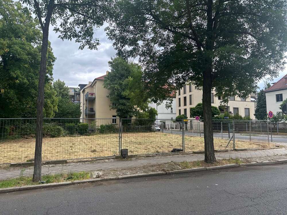 Thumbnail-Grundstück zu verkaufen in Markkleeberg 790.000,00 € 571 m²