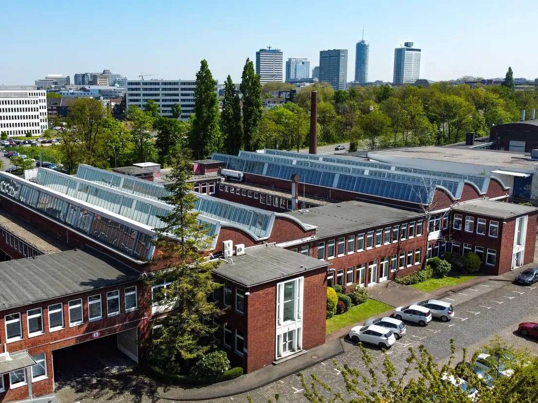 Thumbnail-Halle in Essen 4.930,00 € 986 m²