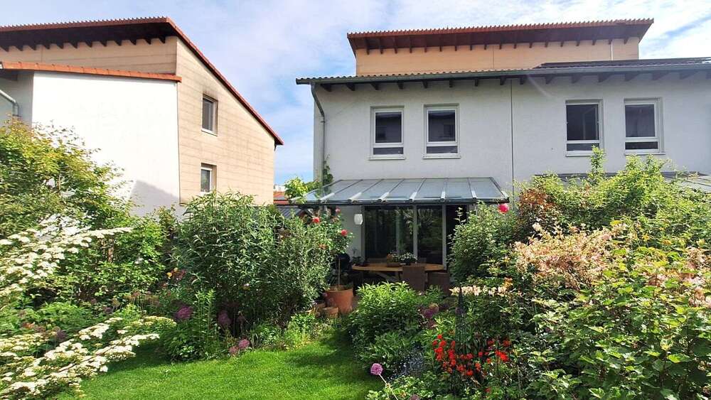 Thumbnail-Haus zum Kaufen in Frankfurt am Main 860.000,00 € 123 m²