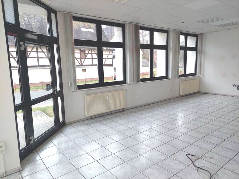 Thumbnail-Büro in Glauchau 295,00 € 65.31 m²