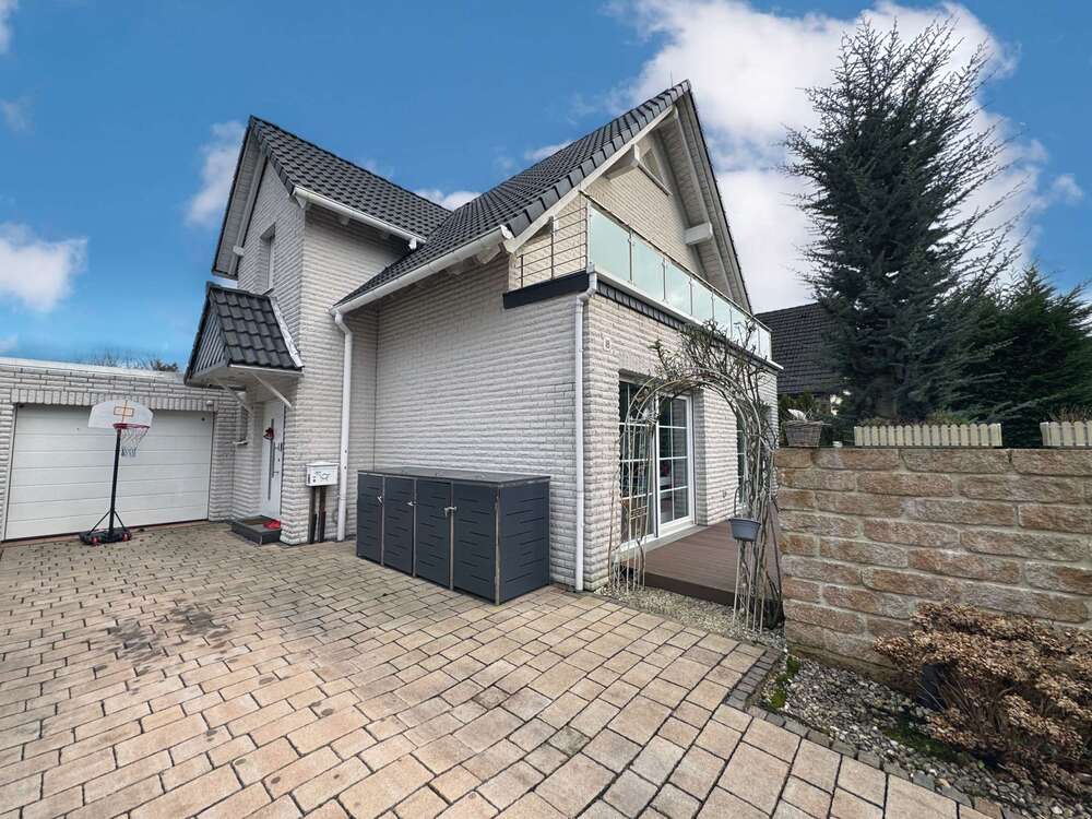 Thumbnail-Haus zum Kaufen in Düsseldorf 1.280.000,00 € 140 m²