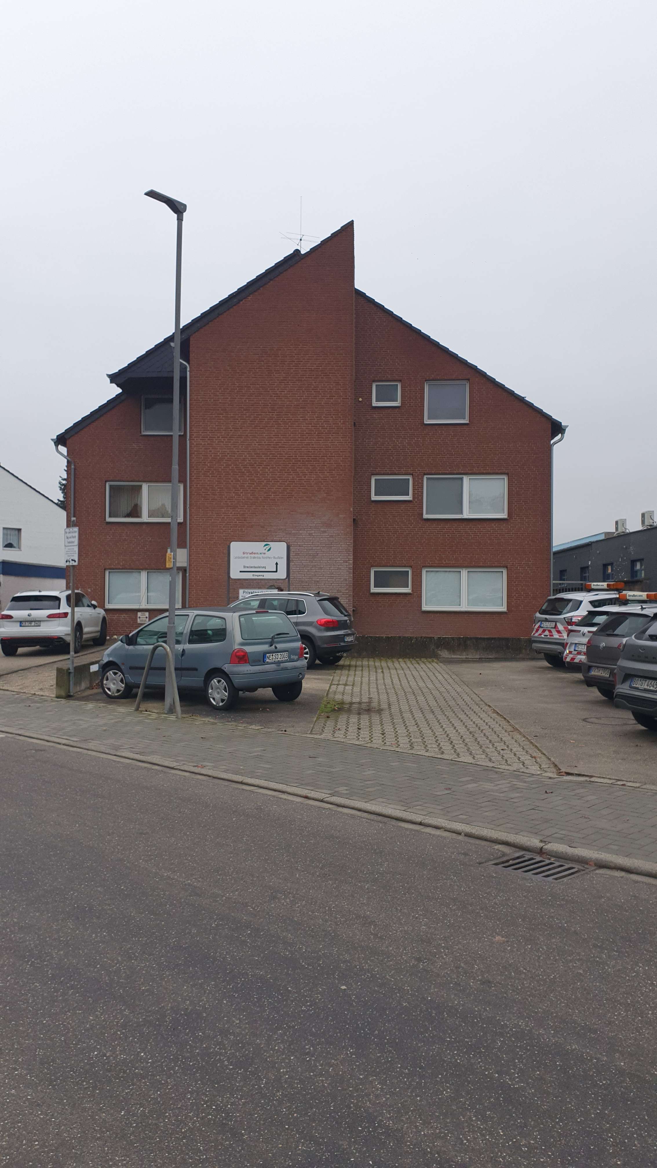 Thumbnail-Wohnung zum Mieten in Kaarst 1.275,00 € 150 m²