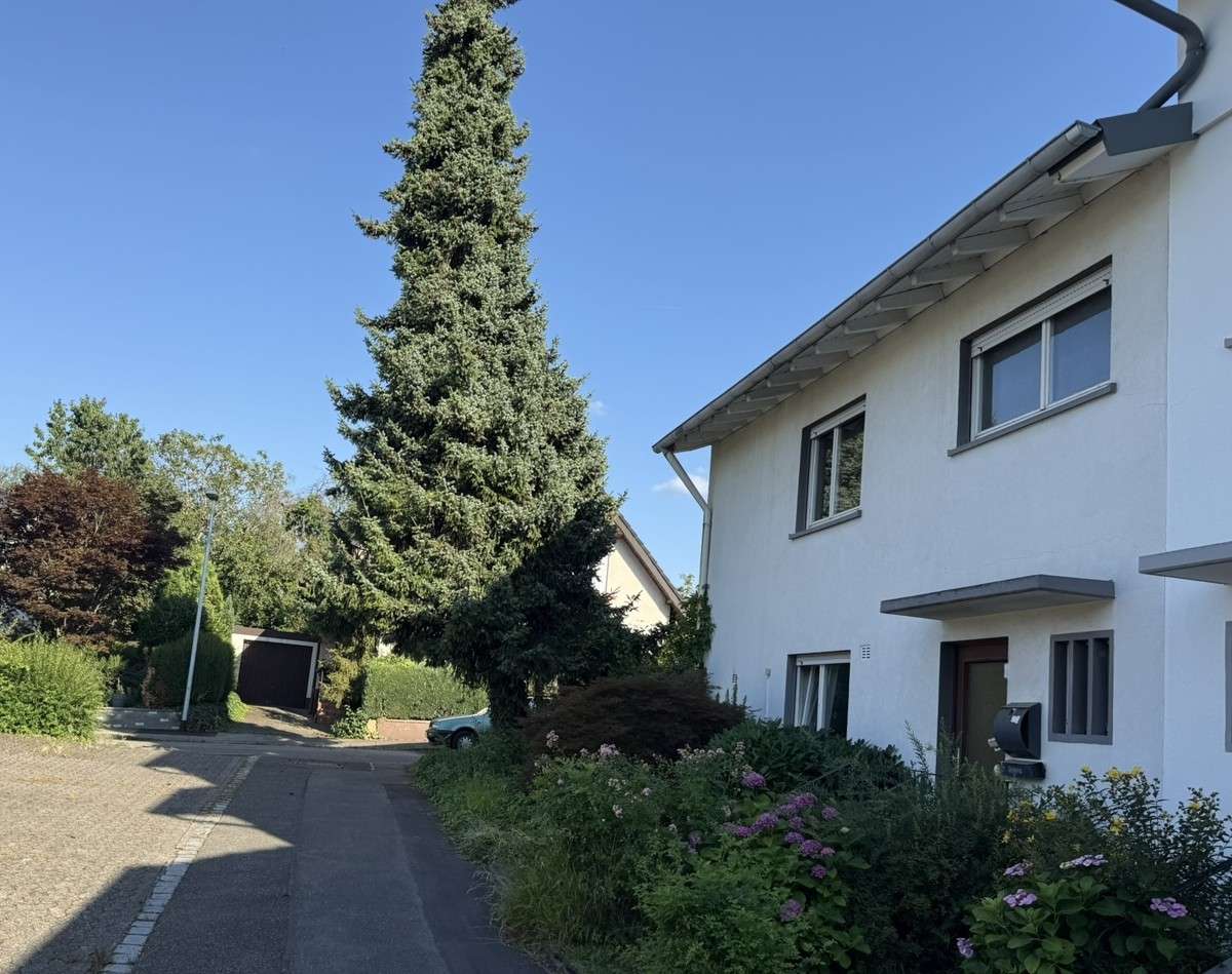 Thumbnail-Haus zum Kaufen in Freiburg im Breisgau Sankt Georgen 695.000,00 € 128 m²