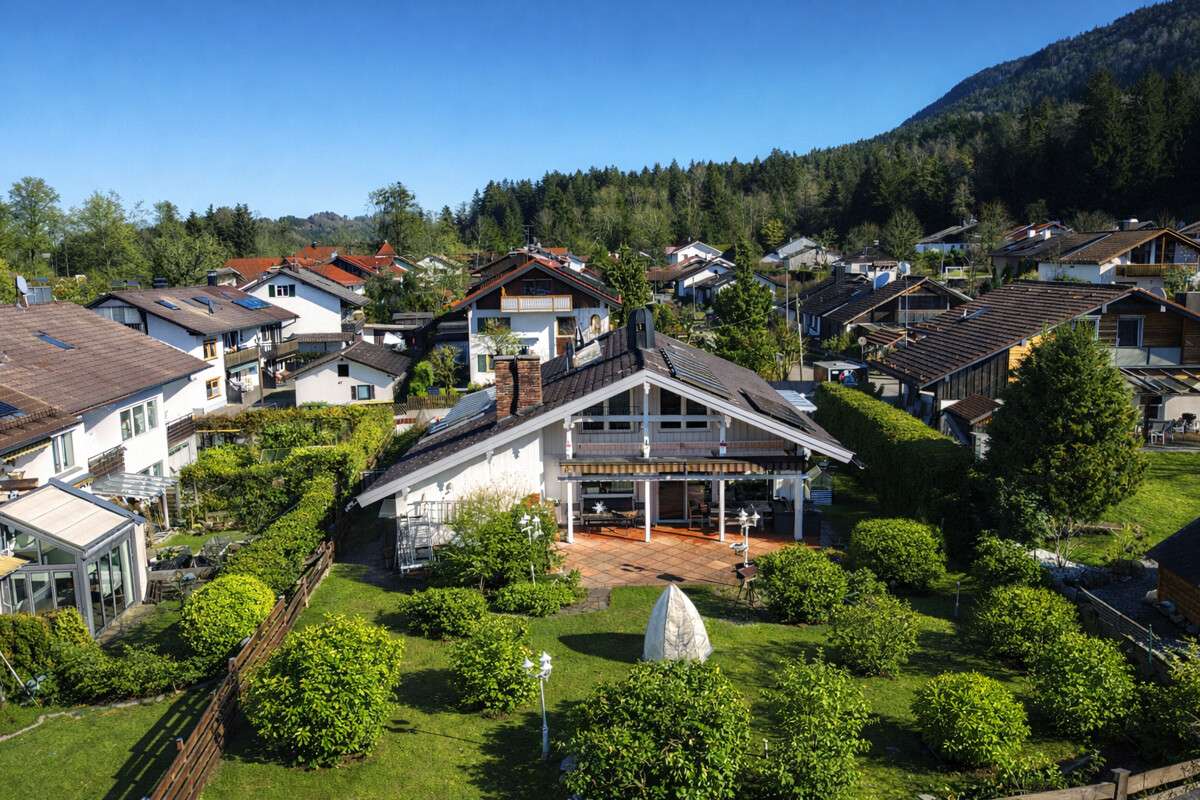 Thumbnail-Haus zum Kaufen in Bad Heilbrunn 699.000,00 € 244 m²