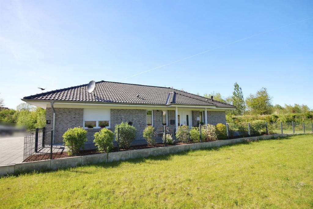 Thumbnail-Haus zum Kaufen in Oerlinghausen 590.000,00 € 132.87 m²