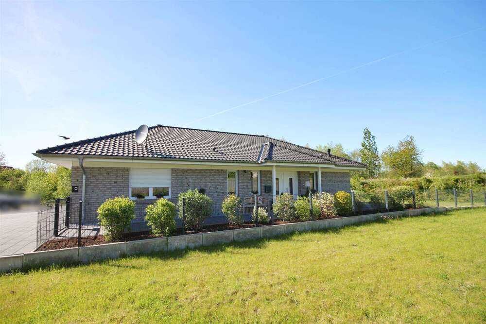 Thumbnail-Haus zum Kaufen in Oerlinghausen 590.000,00 € 132.87 m²