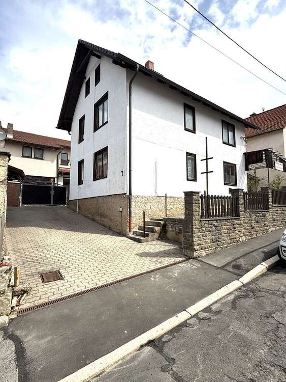 Thumbnail-Haus zum Kaufen in Meiningen 140.000,00 € 285 m²