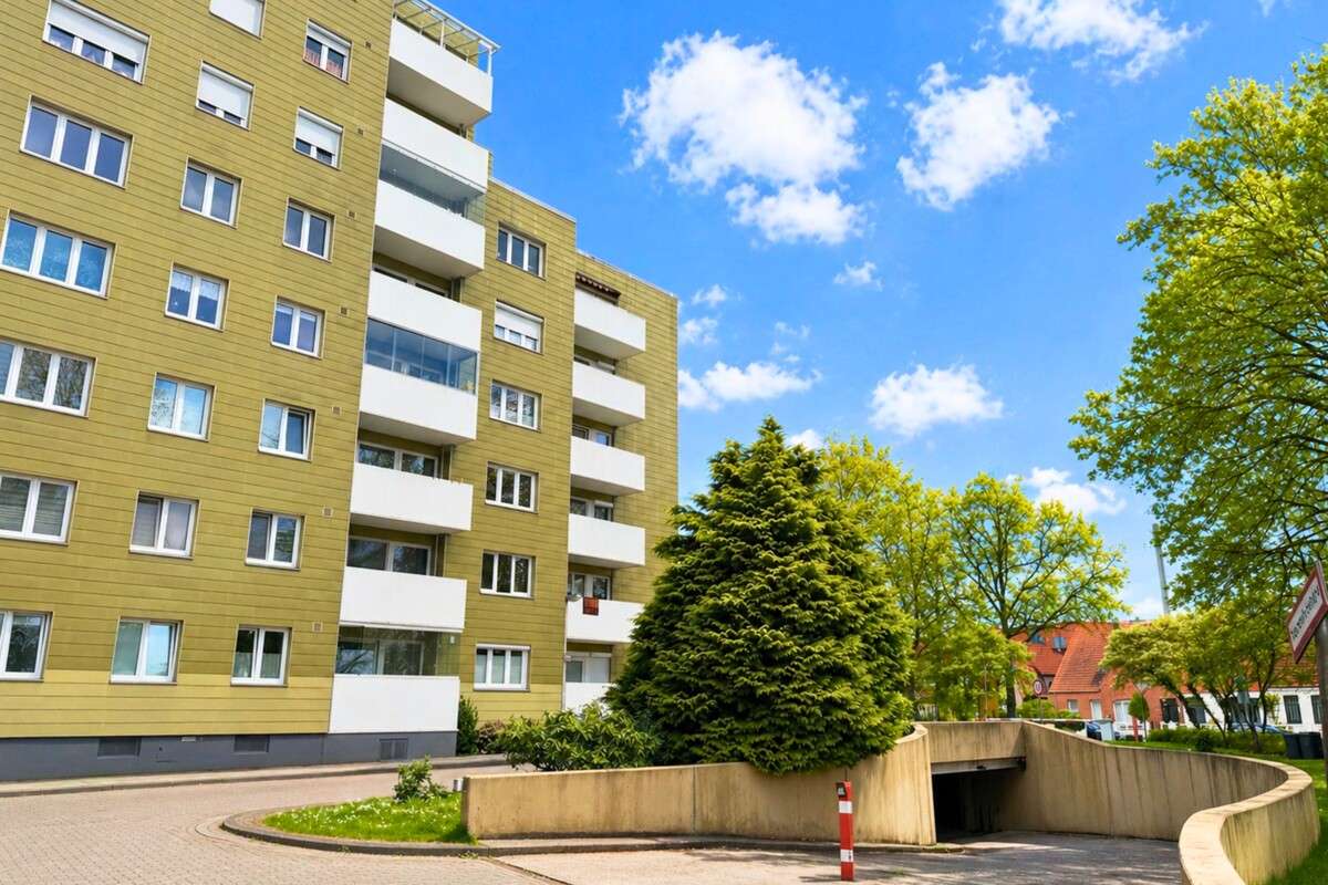 Thumbnail-Wohnung zum Kaufen in Delmenhorst 135.000,00 € 88.13 m²