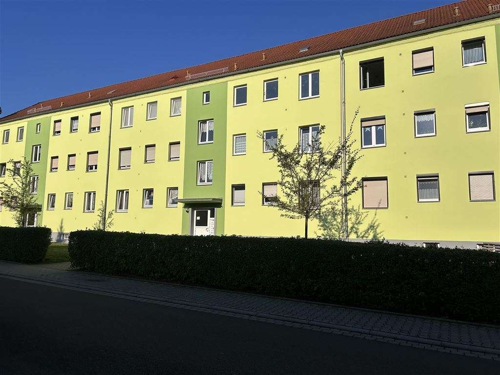 Thumbnail-Wohnung zum Kaufen in Hohenmölsen 75.000,00 € 61 m²