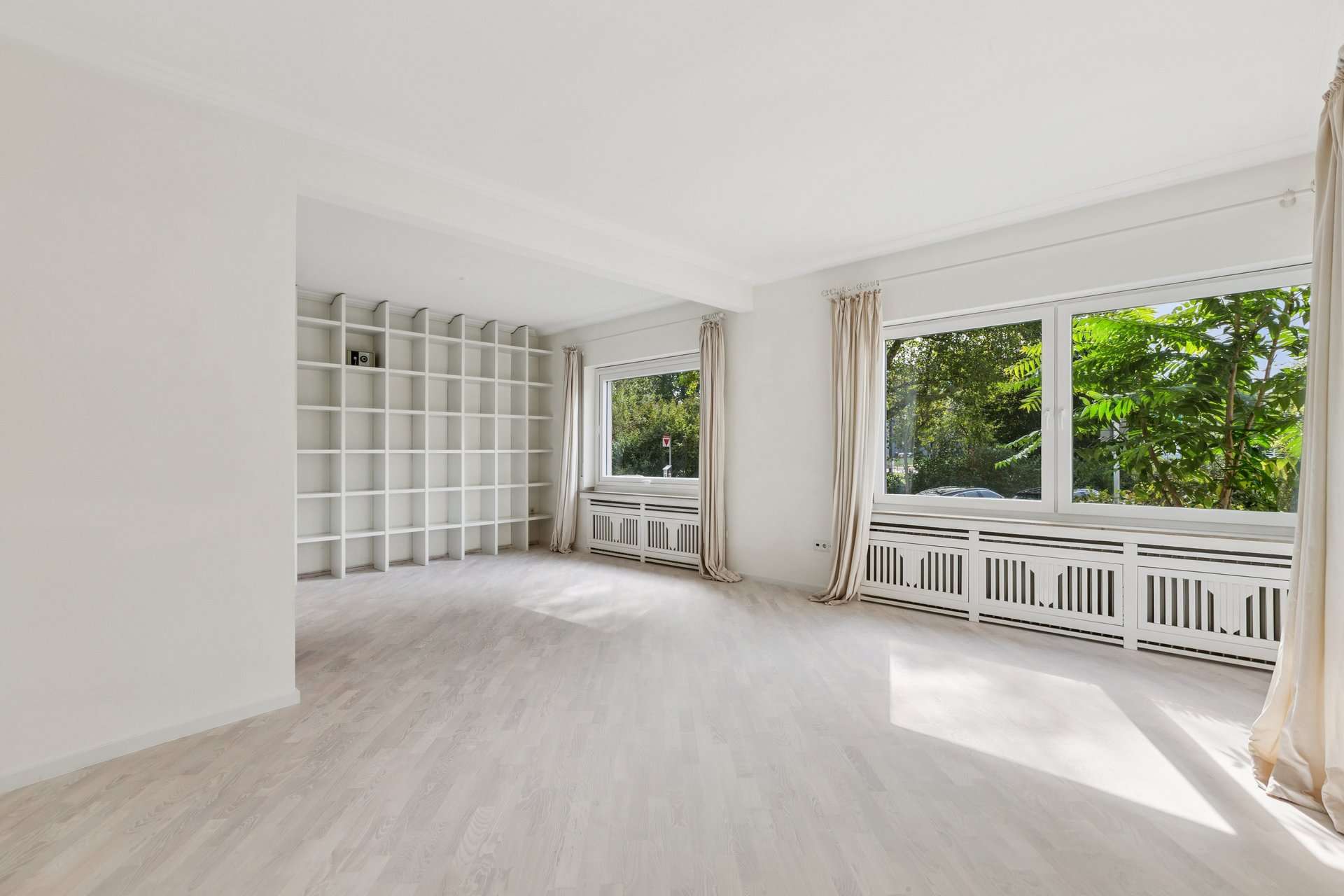 Thumbnail-Wohnung zum Kaufen in Düsseldorf - Oberkassel 824.000,00 € 103 m²