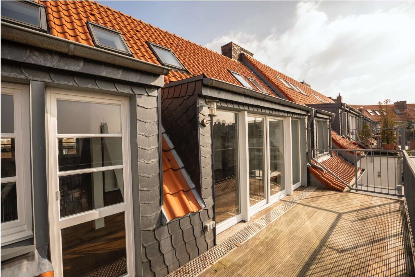 Thumbnail-Wohnung zum Mieten in Düsseldorf 1.990,00 € 110.7 m²