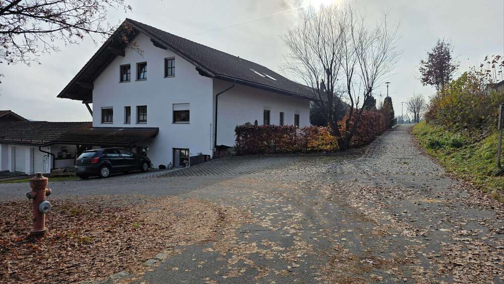 Thumbnail-Wohnung zum Kaufen in Eging am See 270.000,00 € 131 m²