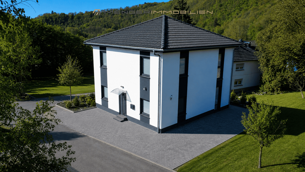 Thumbnail-Haus zum Mieten in Windeck 1.600,00 € 150 m²