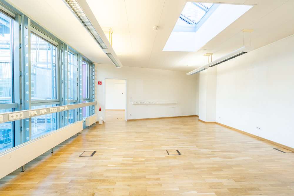 Thumbnail-Büro in Ludwigsburg 1.242,00 € 124 m²