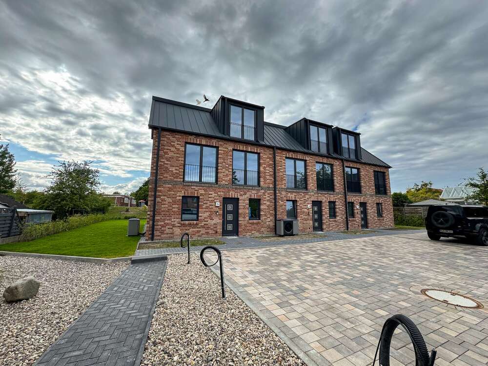 Thumbnail-Wohnung zum Mieten in Schönberg 1.980,00 € 189 m²