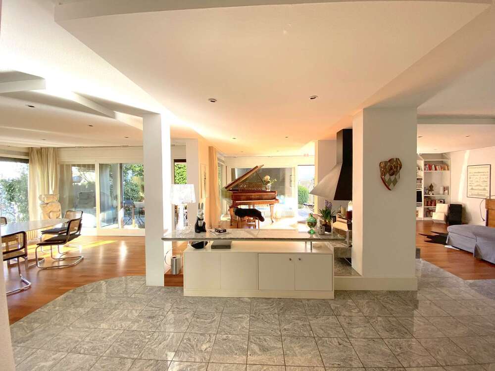 Thumbnail-Haus zum Kaufen in Esslingen 740.000,00 € 254.4 m²