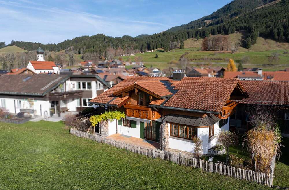 Thumbnail-Haus zum Kaufen in Oberstdorf Schöllang 1.280.000,00 € 117.05 m²
