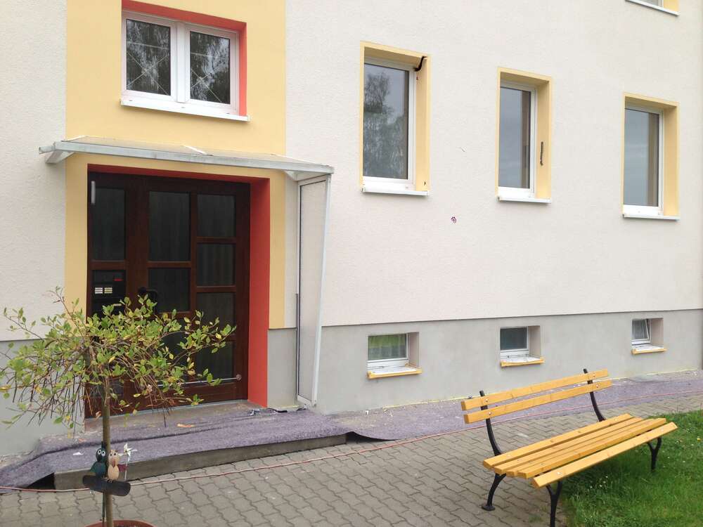 Thumbnail-Wohnung zum Mieten in Lüptitz 330,00 € 58.7 m²