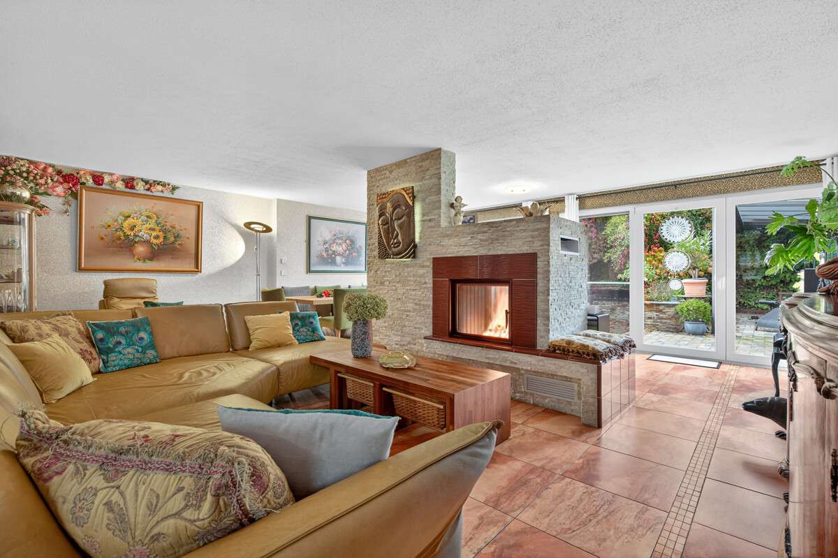 Thumbnail-Haus zum Kaufen in Karlsruhe Hagsfeld 990.000,00 € 234 m²