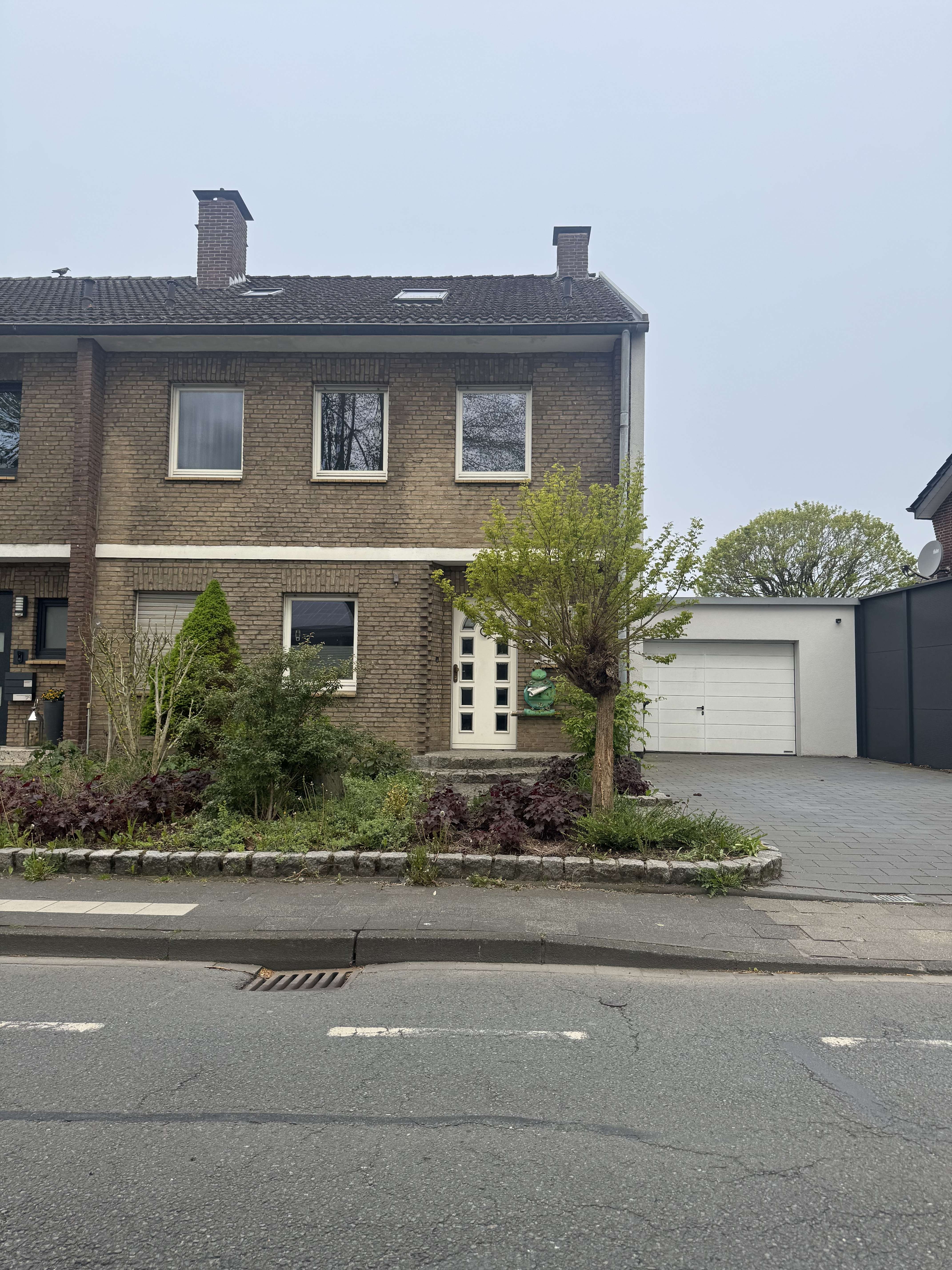 Thumbnail-Haus zum Mieten in Wesel 1.100,00 € 99999 m²