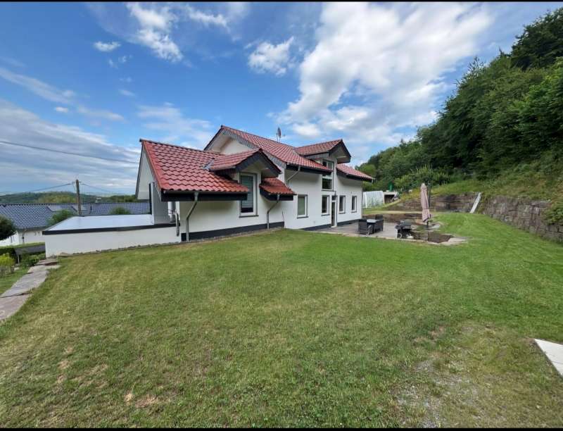Thumbnail-Haus zum Kaufen in Waldbröl (nur postalisch) 639.000,00 € 192 m²