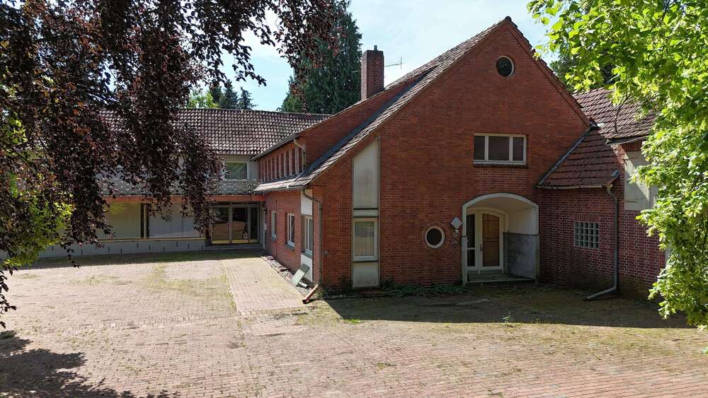 Thumbnail-Haus zum Kaufen in Diepenau 165.000,00 € 273 m²
