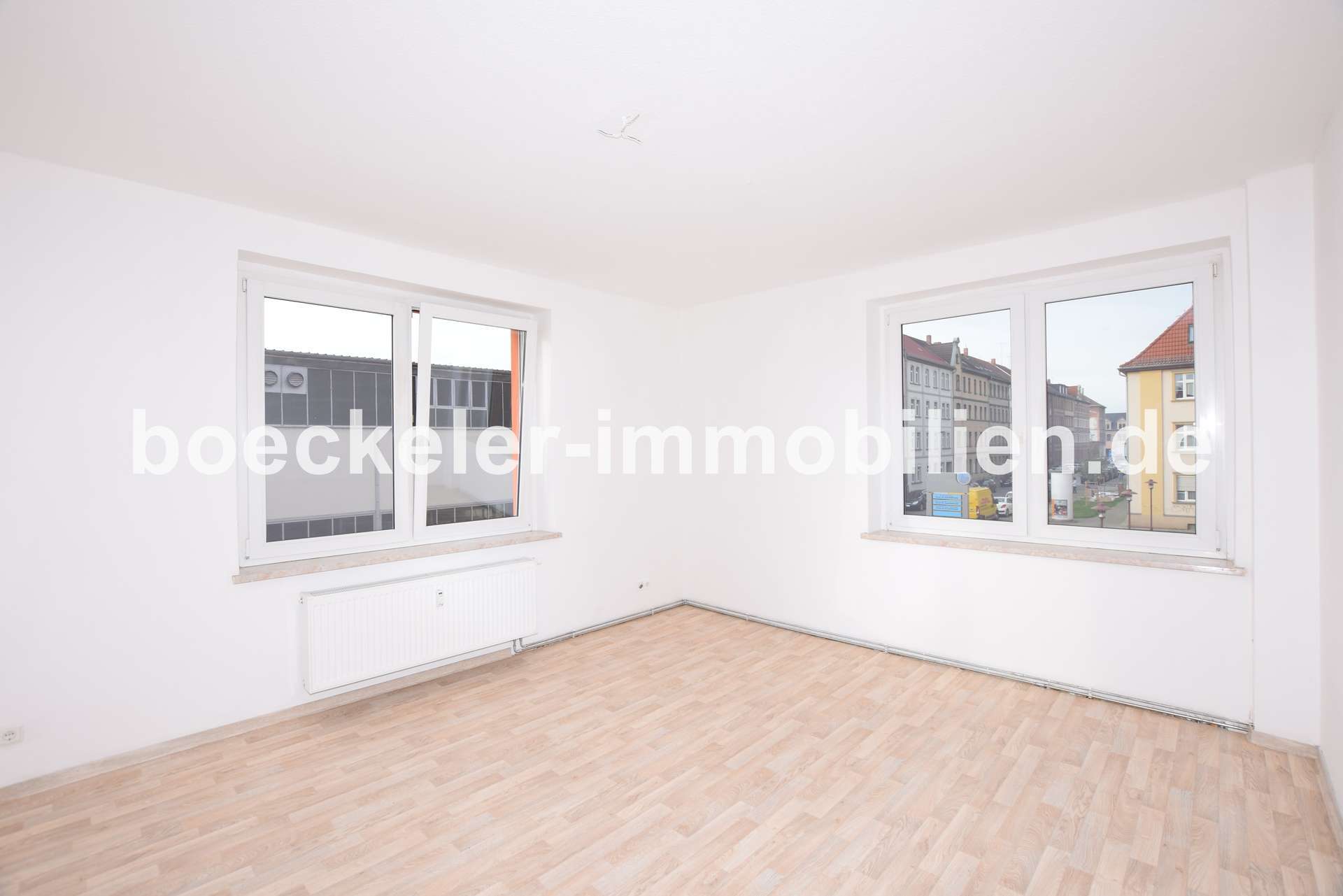 Thumbnail-Wohnung zum Mieten in Weißenfels 290,00 € 59.68 m²